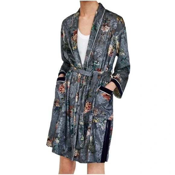 ZARA Floral Jacquard Kimono Robe Kaftan Gray Belted Boho Luxe Lounge Size Small
